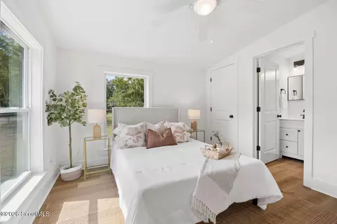 Bedroom - 562 4th Street Ext, Guyton, GA 31312 photo 2 of 5