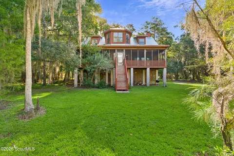 1525 W Black Island Rd, Darien, GA 31305