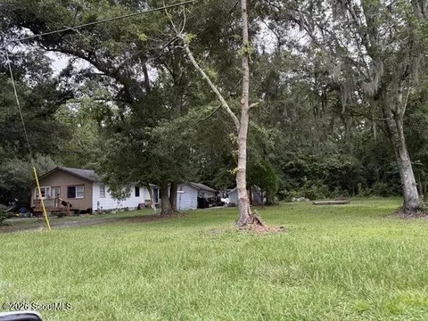 55 Billyville Rd, Woodbine, GA 31569