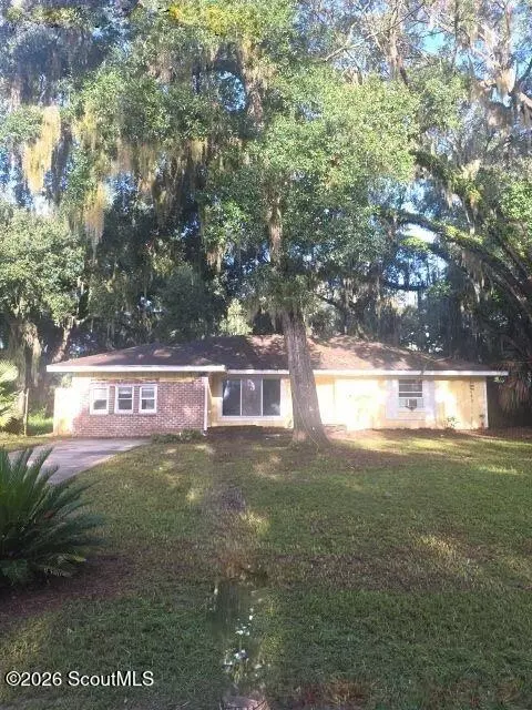 104 Holly Dr, Saint Marys, GA 31558
