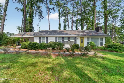1508 St Catherines Dr, Waycross, GA 31501