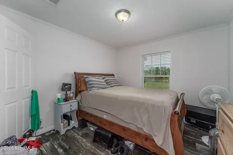 Bedroom - 5571 Bowen Rd, Blackshear, GA 31516 photo 3 of 4