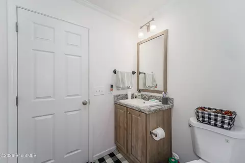 Bath - 5571 Bowen Rd, Blackshear, GA 31516 photo 4 of 6