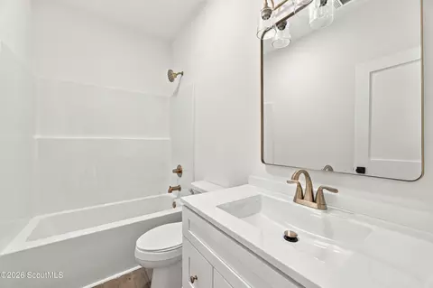 Bath - 607 Lee St, Blackshear, GA 31516 photo 1 of 3