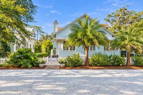 540 Magnolia Ave, Saint Simons Island, GA 31522
