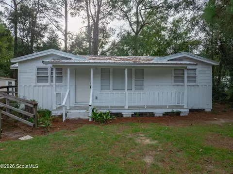 2920 S Lakeview Dr, Waycross, GA 31503