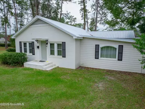 1002 Coral Rd, Waycross, GA 31501