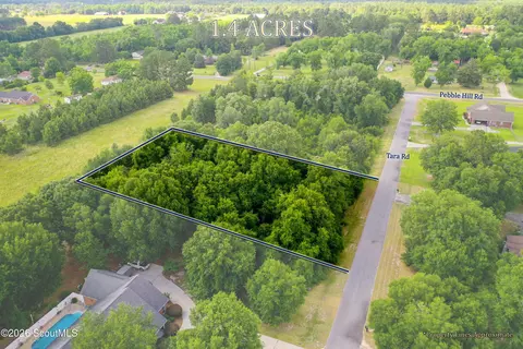 5549 Tara Rd, Waycross, GA 31503
