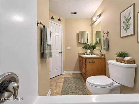 Bath - 214 Archer Rd, Guyton, GA 31312 photo 3 of 4