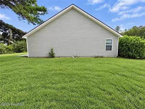 Exterior - 214 Archer Rd, Guyton, GA 31312 photo 3 of 4