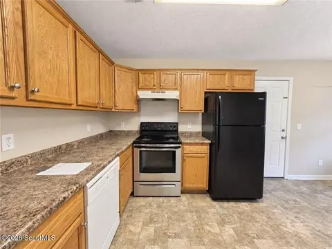 Kitchen - 214 Archer Rd, Guyton, GA 31312 photo 4 of 4