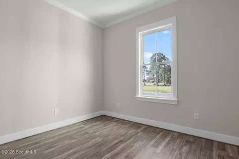Bedroom - 1499 Sapelo Park Dr NE, Shellman Bluff, GA 31331 photo 4 of 5
