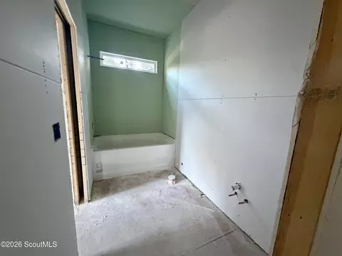 Bath - 2073 Marshview Dr NE, Townsend, GA 31331 photo 1 of 1