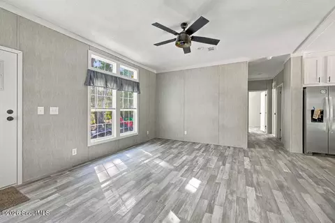 Living - 2139 Susie Baker Rd NE, Townsend, GA 31331 photo 3 of 3