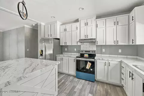 Kitchen - 2139 Susie Baker Rd NE, Townsend, GA 31331 photo 4 of 5