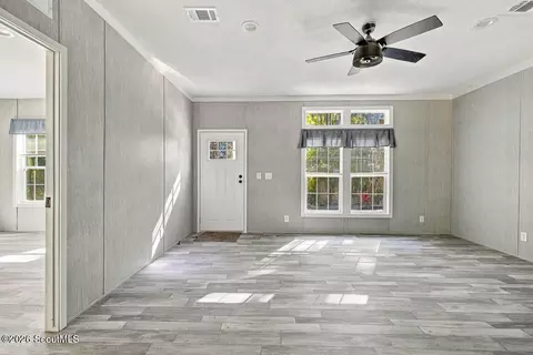 Living - 2139 Susie Baker Rd NE, Townsend, GA 31331 photo 2 of 3