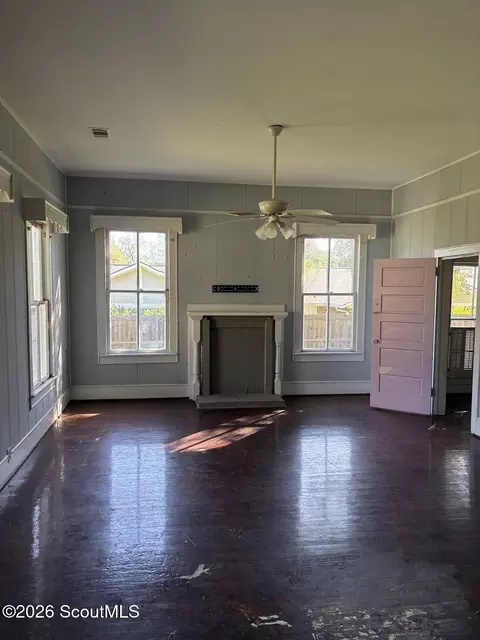219 Marion St, Blackshear, GA 31516 photo 3