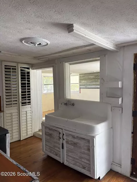 219 Marion St, Blackshear, GA 31516 photo 5