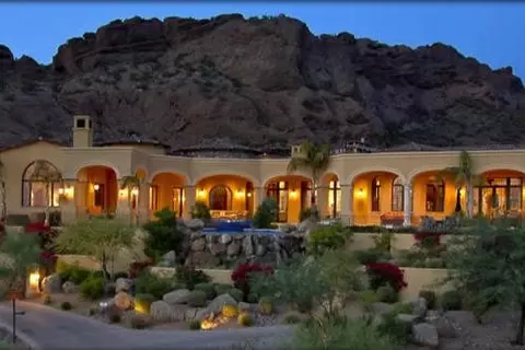 4836 E White Gates Dr, Phoenix, AZ 85018 photo 1