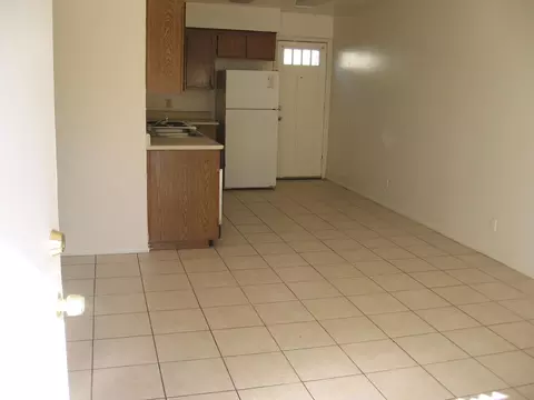 933 E Roma Ave, Phoenix, AZ 85014 photo 4