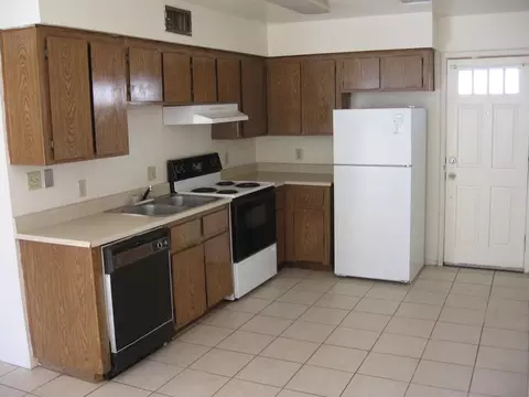 933 E Roma Ave, Phoenix, AZ 85014 photo 5