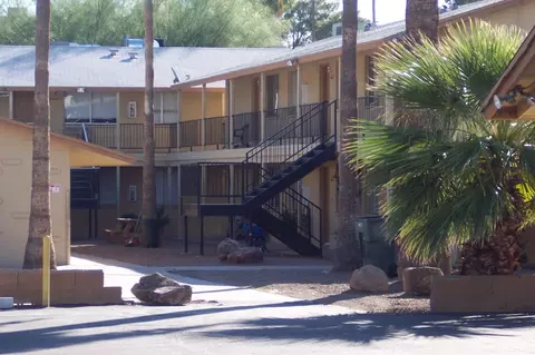 4207 N 9th St, Phoenix, AZ 85014 photo 1