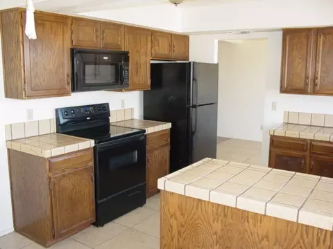 2144 Evans Dr, Phoenix, AZ 85022 photo 2
