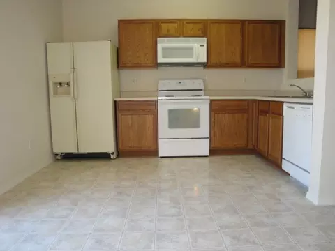 108 E Milada Dr, Phoenix, AZ 85042 photo 3