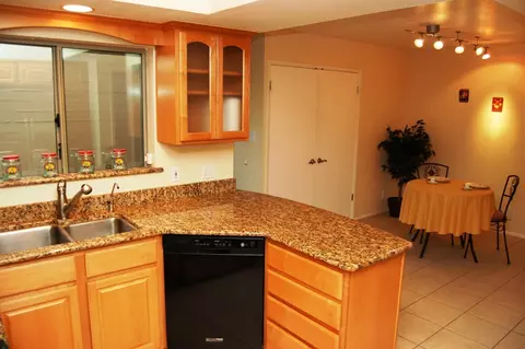 1915 E Medlock Dr, Phoenix, AZ 85016 photo 7