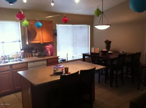 3223 E Kerry Ln, Phoenix, AZ 85050 photo 4