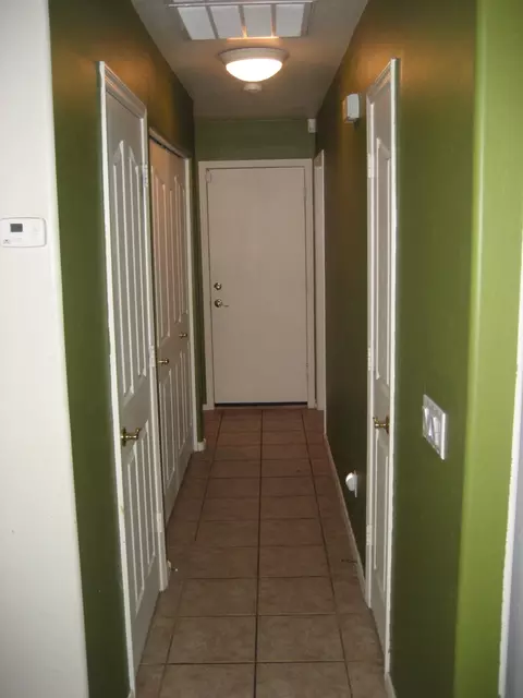 3223 E Kerry Ln, Phoenix, AZ 85050 photo 9