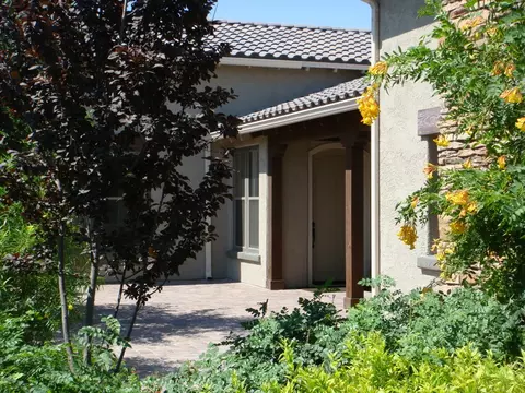 629 E Sunburst Ln, Tempe, AZ 85284 photo 2