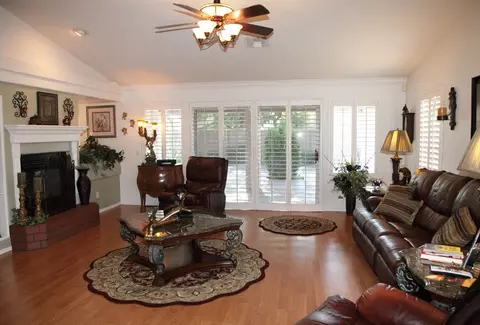 726 S Cardinal St, Gilbert, AZ 85296 photo 9