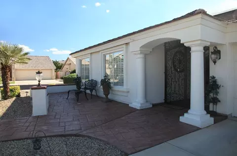 726 S Cardinal St, Gilbert, AZ 85296 photo 2