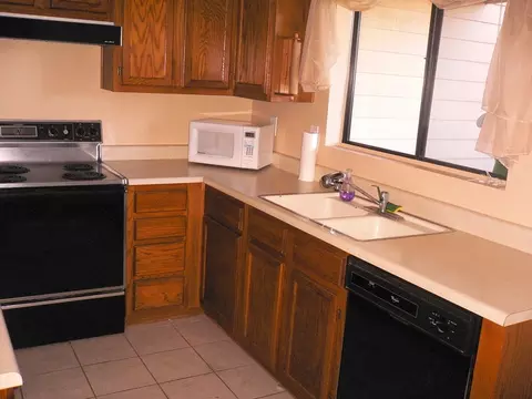 4835 E Mcneil St #5, Phoenix, AZ 85044 photo 3