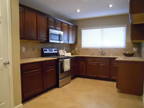 3907 E Paradise Dr, Phoenix, AZ 85028 photo 3