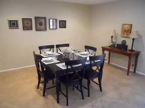 3907 E Paradise Dr, Phoenix, AZ 85028 photo 4