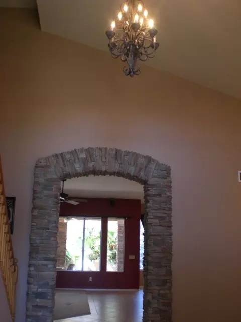 2106 E Taxidea Way, Phoenix, AZ 85048 photo 2