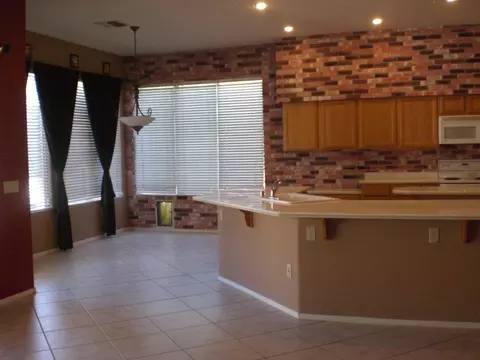 2106 E Taxidea Way, Phoenix, AZ 85048 photo 9