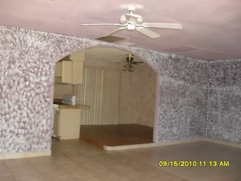 2338 E Beverly Ln, Phoenix, AZ 85022 photo 3