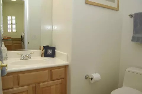 5238 E Herrera Dr, Phoenix, AZ 85054 photo 23