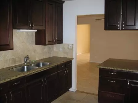 6320 N 40th Dr, Phoenix, AZ 85019 photo 4