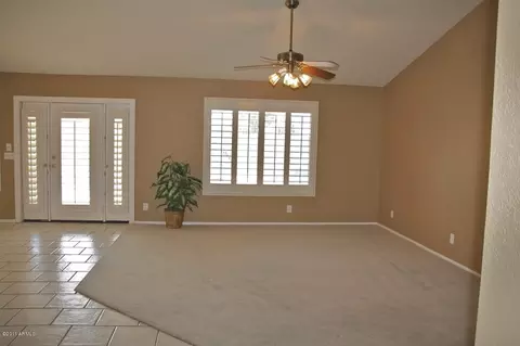 182 N Cobblestone St, Gilbert, AZ 85234 photo 4