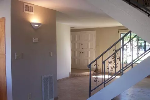 1511 E Donner Dr, Tempe, AZ 85282 photo 2
