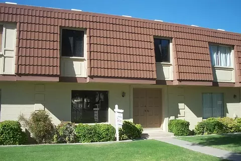 1511 E Donner Dr, Tempe, AZ 85282 photo 1