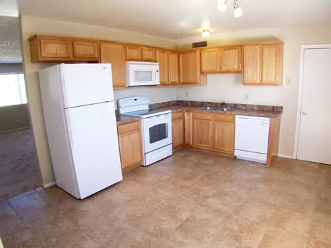 241 E Juniper St, Mesa, AZ 85201 photo 4