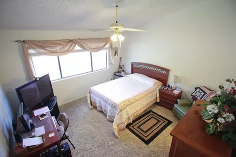 4266 E Agave Rd, Phoenix, AZ 85044 photo 5