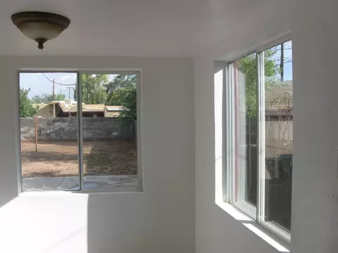 2034 E Yale St, Phoenix, AZ 85006 photo 2