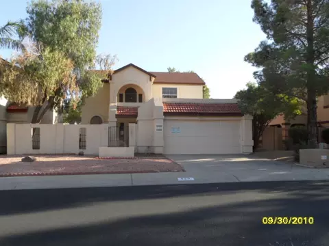429 E Taro Ln, Phoenix, AZ 85024 photo 1