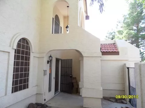 429 E Taro Ln, Phoenix, AZ 85024 photo 2